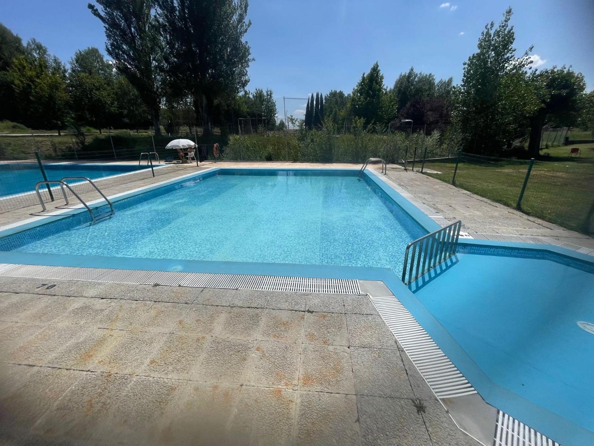 Apartamento Ribera del Duero Reserva Tubilla del Lago Esterno foto